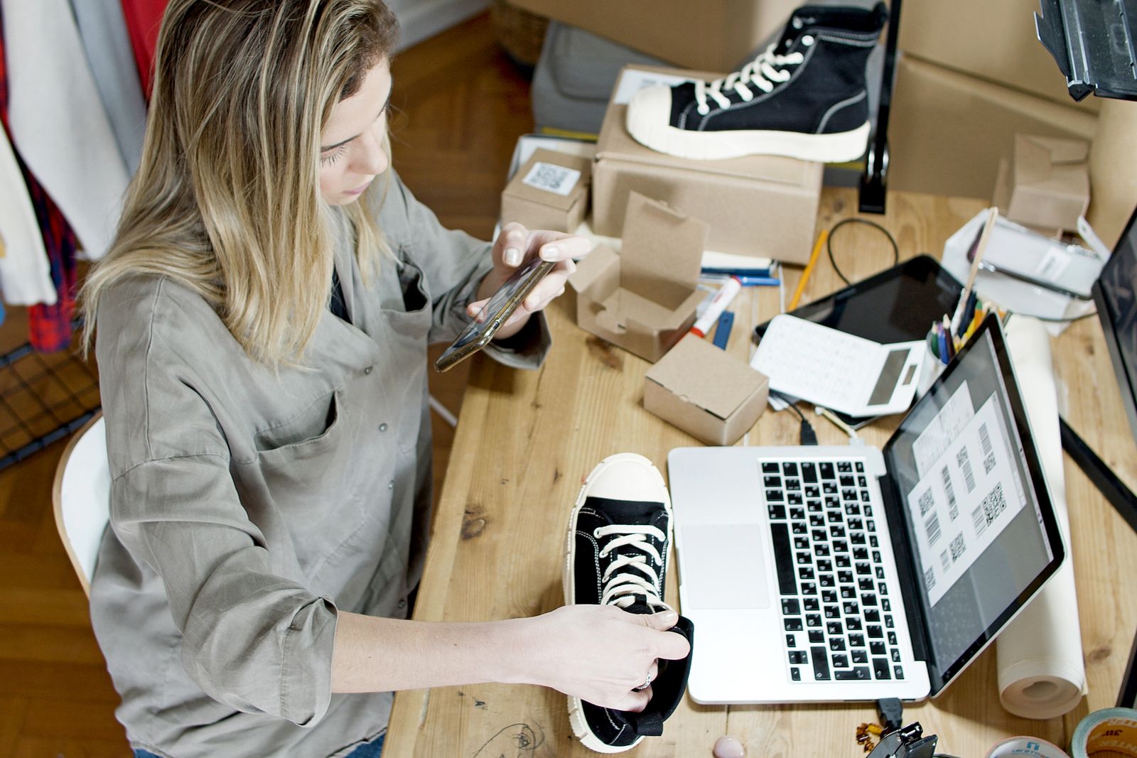 Etsy AI Policy 2026: What AI Images and Mockups Are Still Allowed